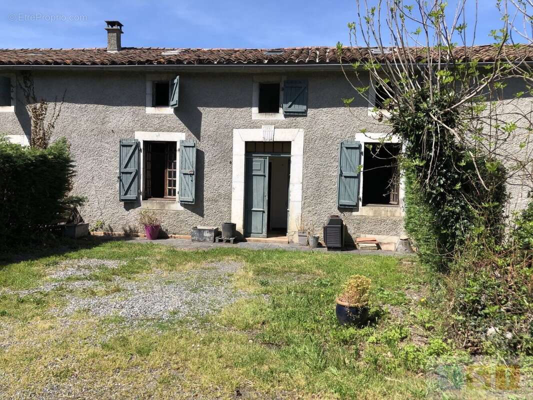 Maison à SAINT-LAURENT-DE-NESTE