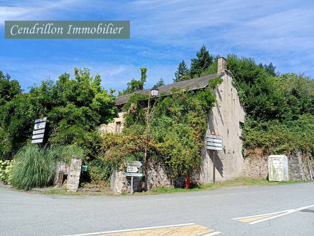 Maison à CHATELUS-LE-MARCHEIX