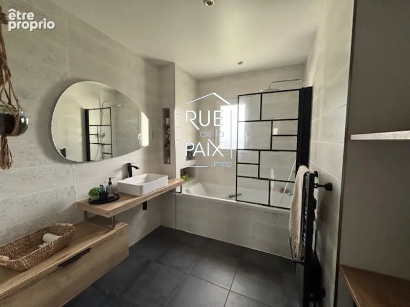 Maison de plain-pied de 128 m² située à Châtillon-sur-Thouet - photo 5