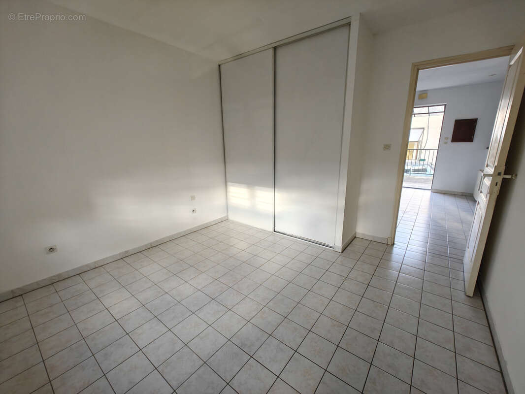 Appartement à GAJA-ET-VILLEDIEU