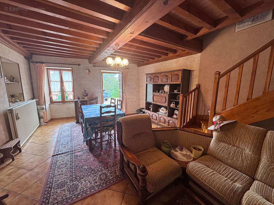 Maison à NOIRETABLE