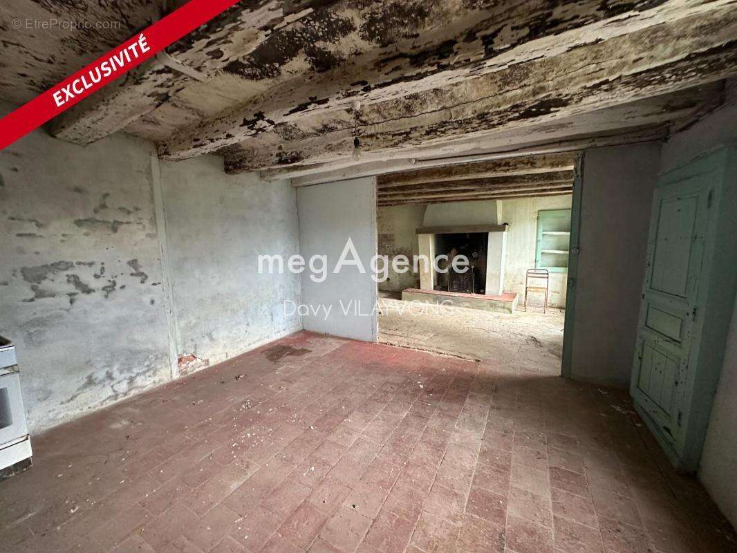 Maison à MONTREVAULT