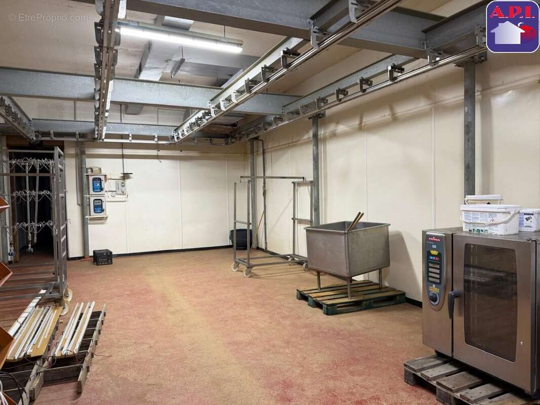 Commerce 795 m² à Ferrieres-Sur-Ariege  - photo 2