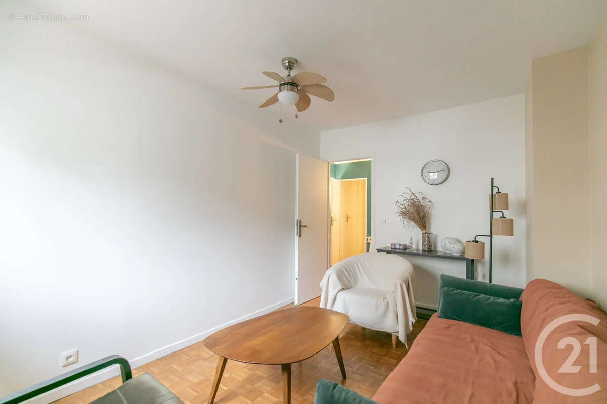 Appartement à SAINT-MAUR-DES-FOSSES