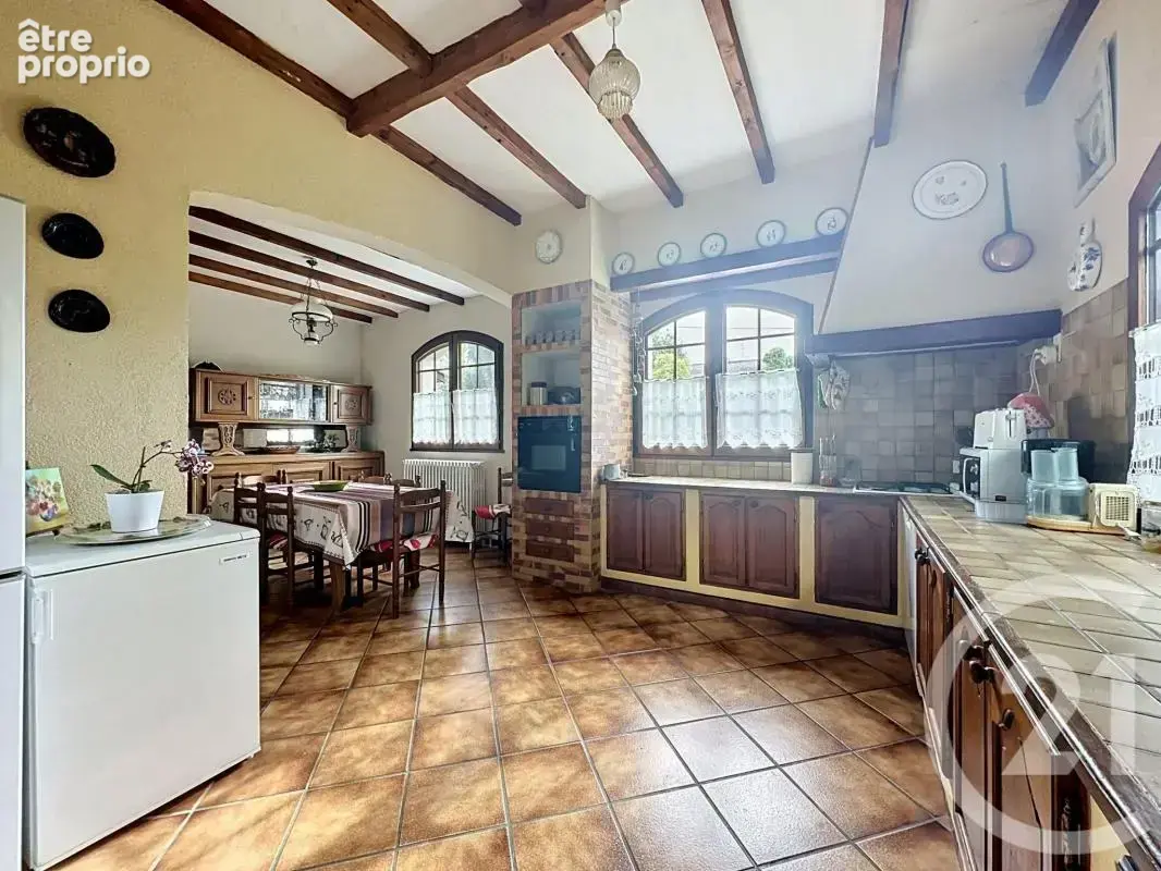 Maison 248 m² à Salaise-Sur-Sanne  - photo 2