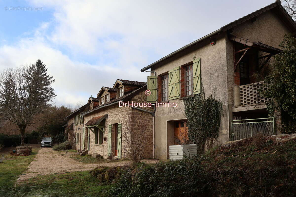 Maison à SAINT-LEGER-LA-MONTAGNE