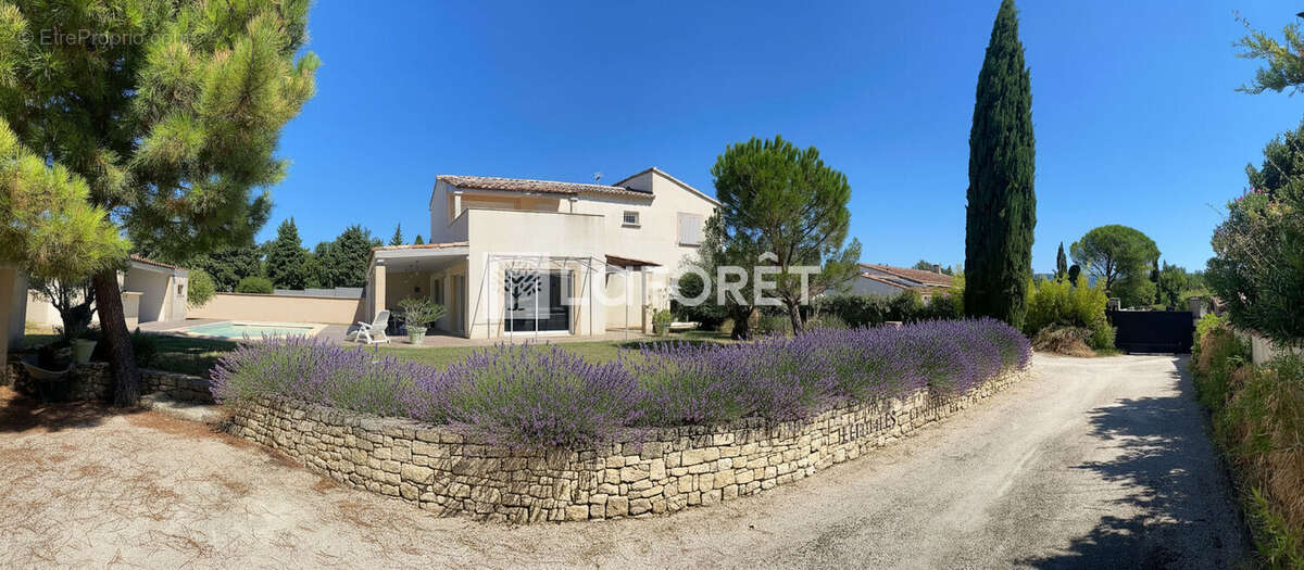 Maison L Isle Sur La Sorgue 6 pièce(s) 175 m2 - photo 3