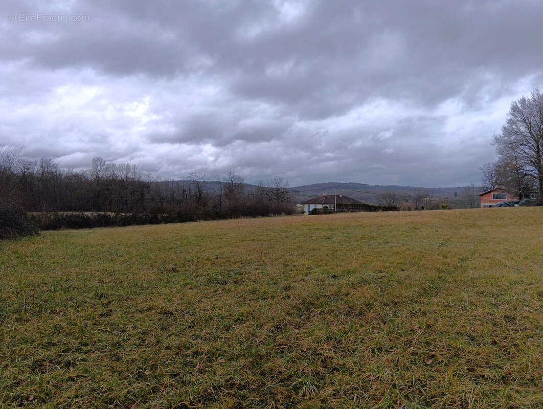 Terrain à TOURTOIRAC