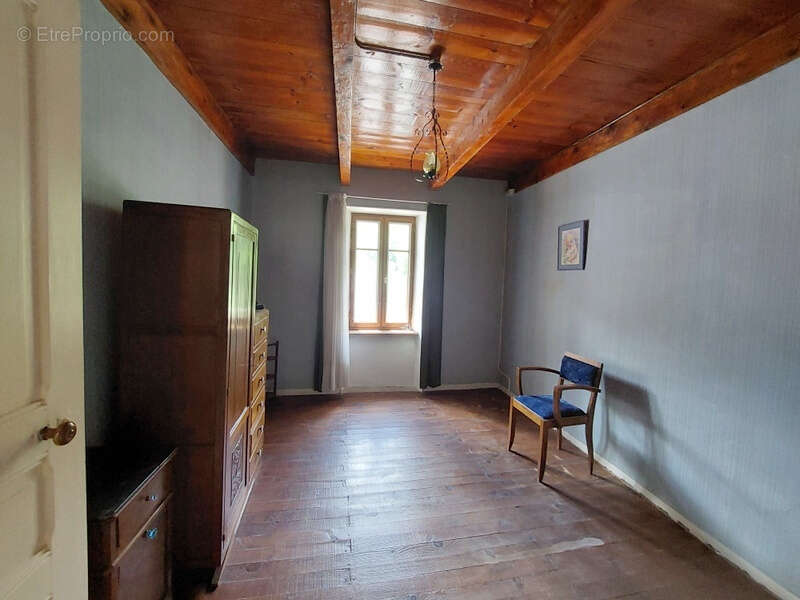 Maison à MELAGUES