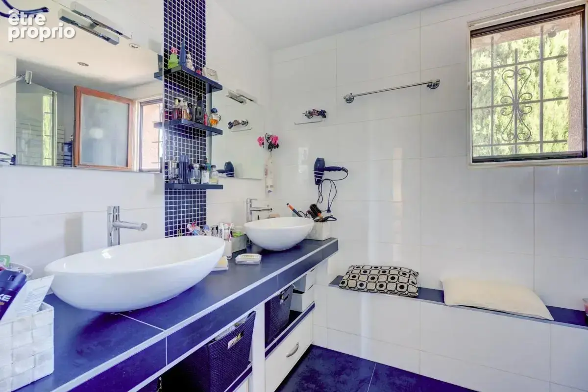 Maison de 4 pièces de 85 m² à Vaulx-en-Velin - photo 6