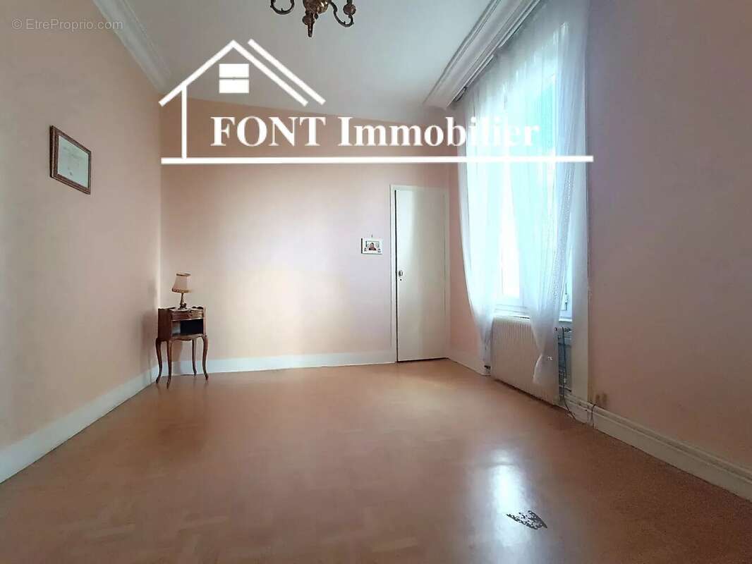 Maison à SAINT-JEAN-BONNEFONDS