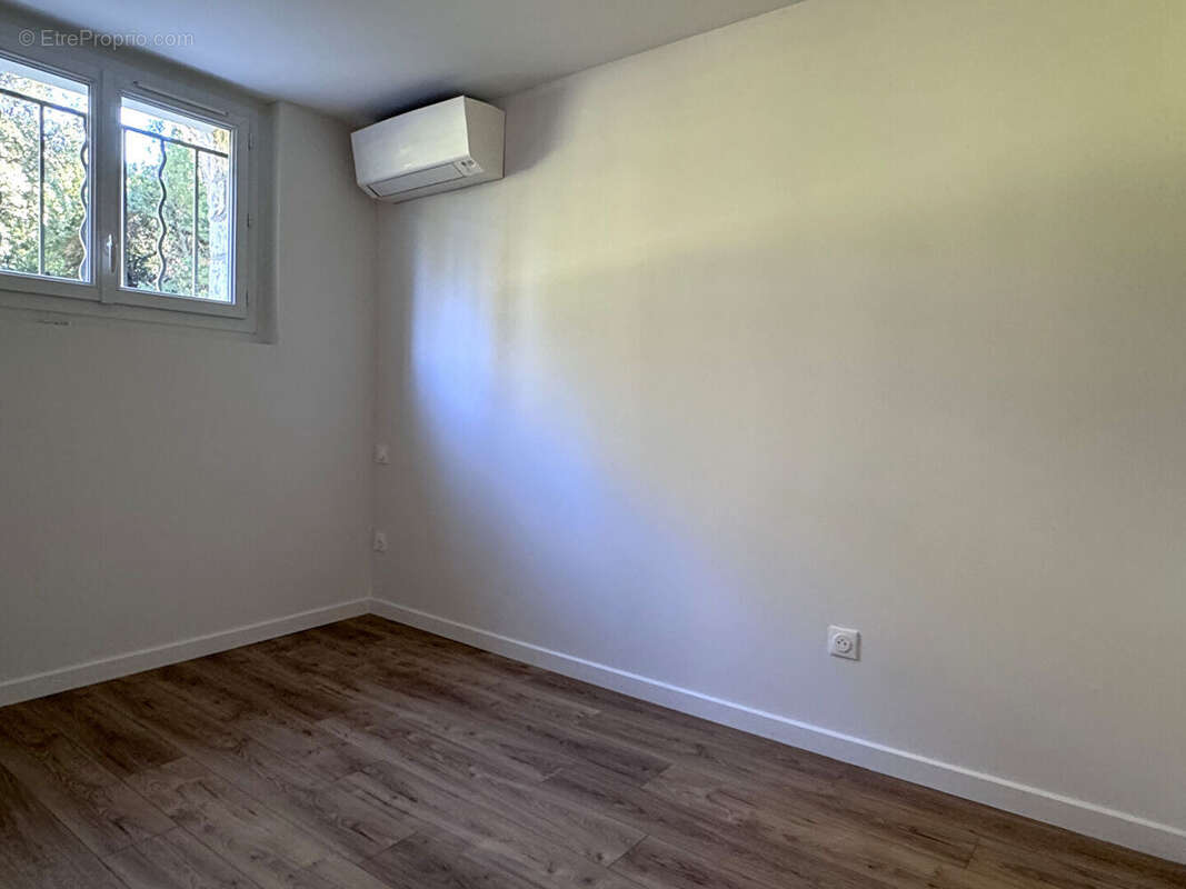 Appartement à VILLENEUVE-LES-AVIGNON