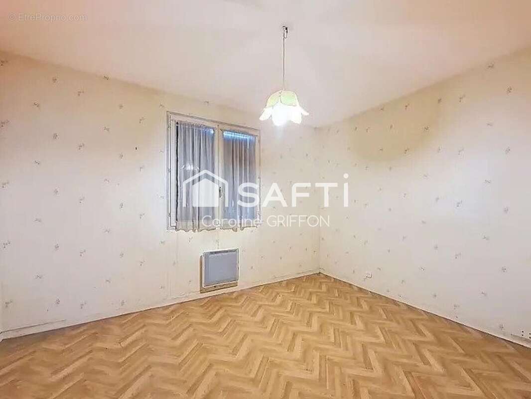 Photo 6 - Maison à LA ROMAGNE