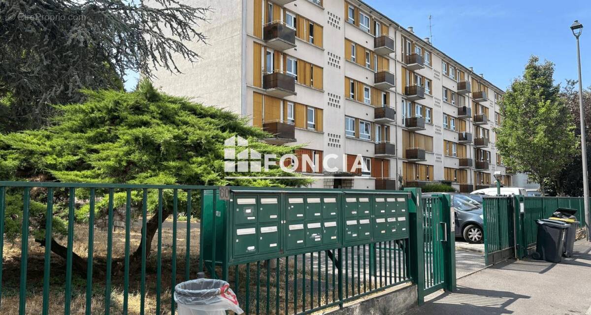 Appartement à LE BOURGET