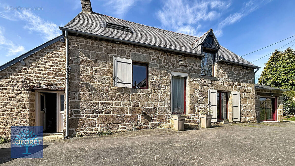 Maison à LA BAZOUGE-DU-DESERT