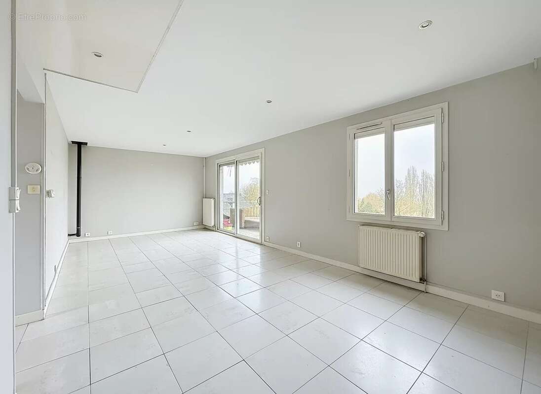 Maison 98 m² à Saint-Arnoult  - photo 2