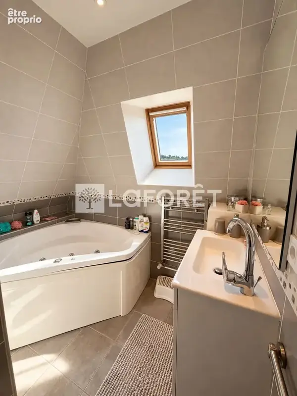 Maison de caractère avec dépendances - photo 9