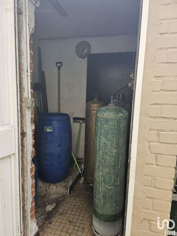 Photo 5 - Commerce à CORBEHEM