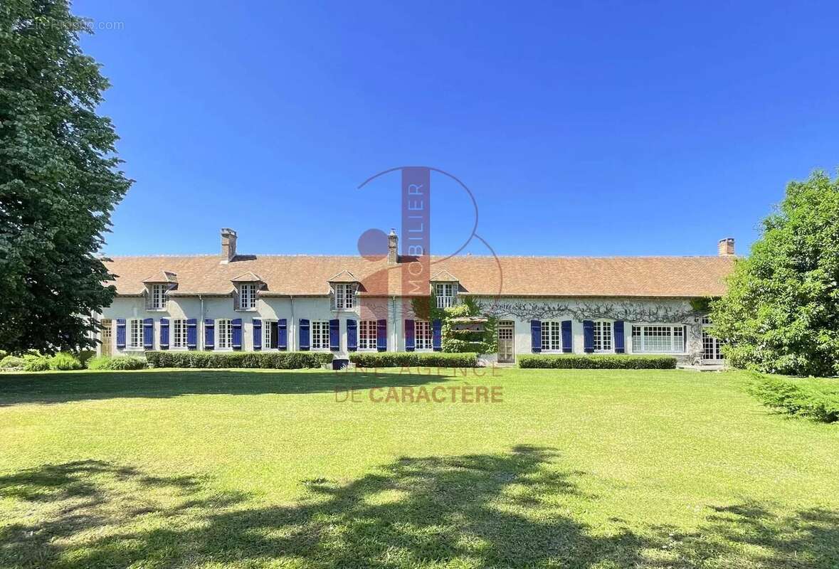 Maison à FONTAINEBLEAU