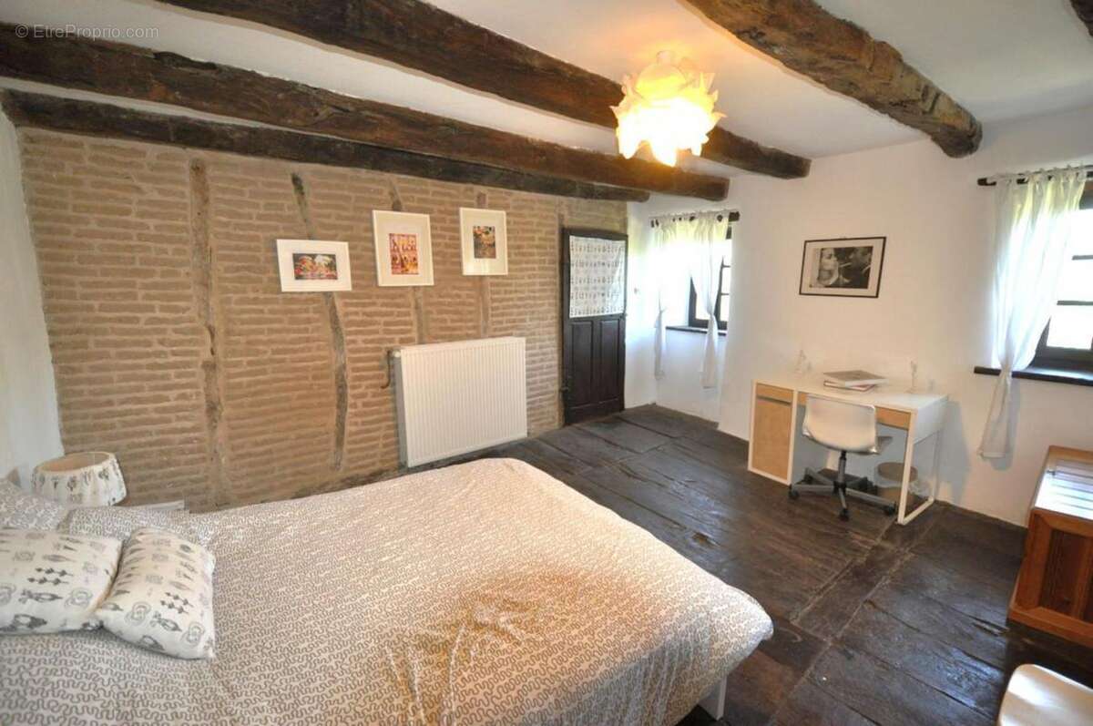 Maison à MIRANDOL-BOURGNOUNAC