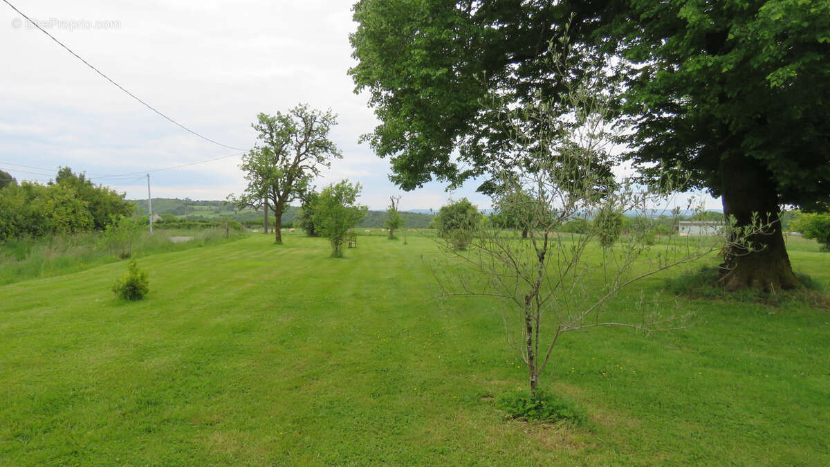 Maison à LANOUAILLE