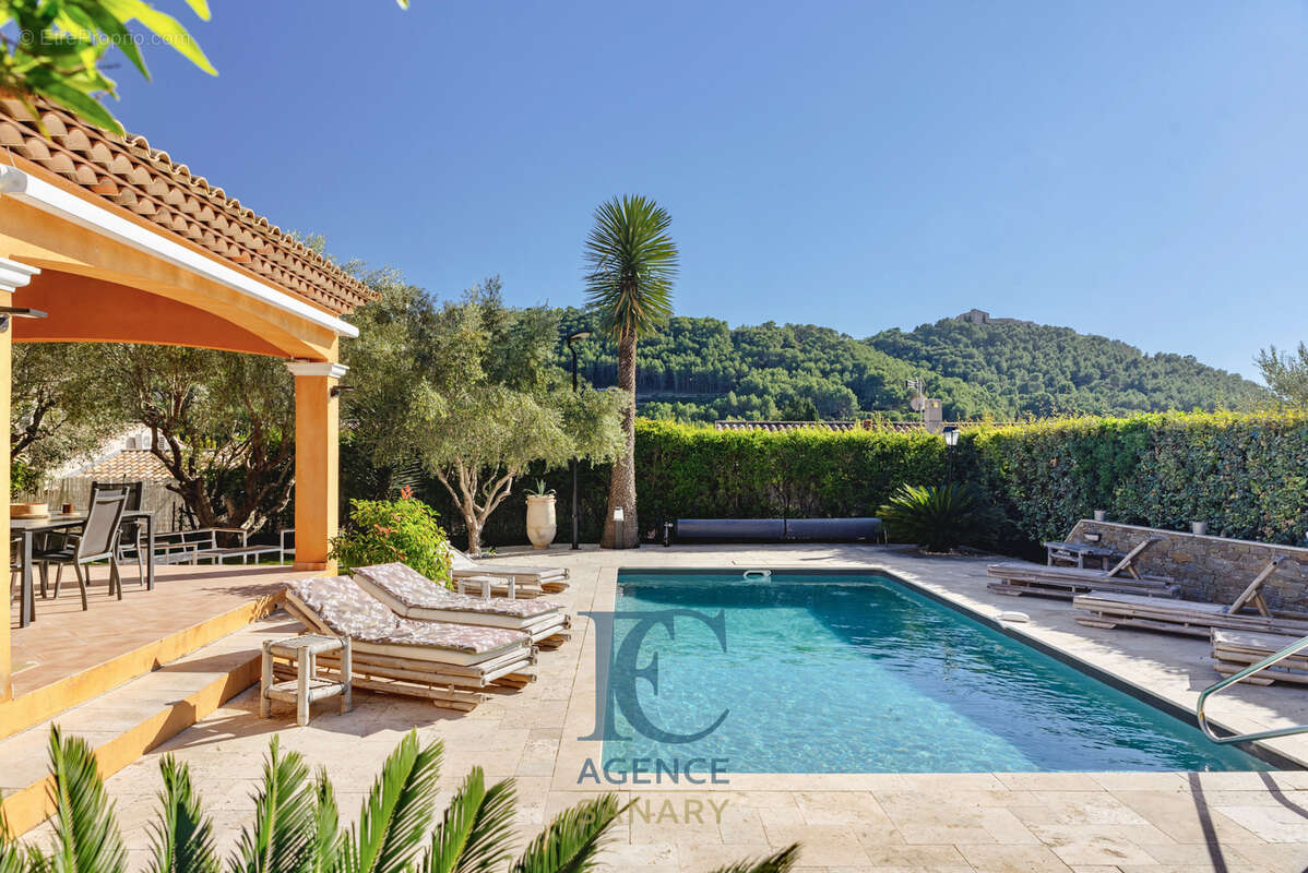 Maison à LE CASTELLET