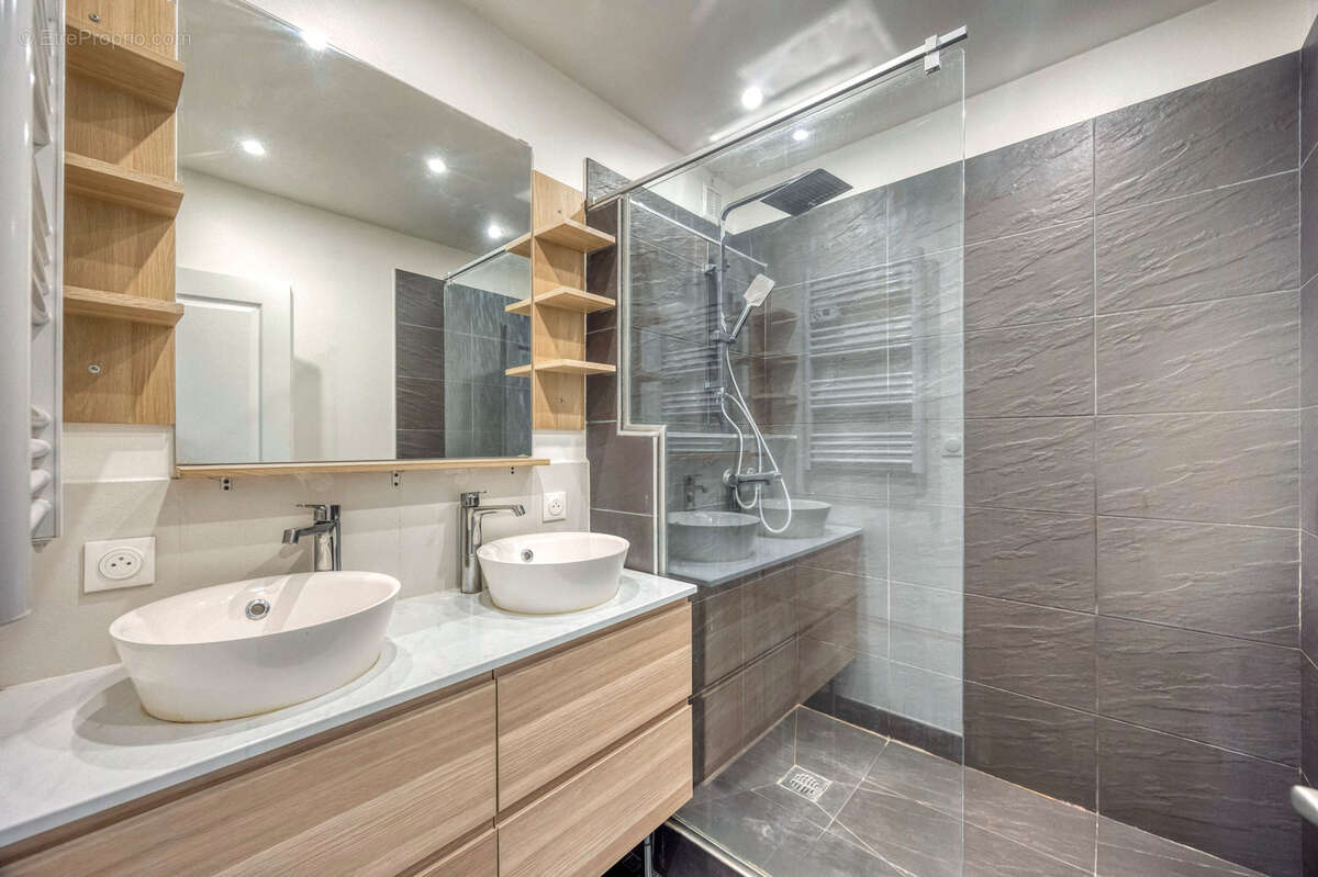 Appartement à MOIRANS