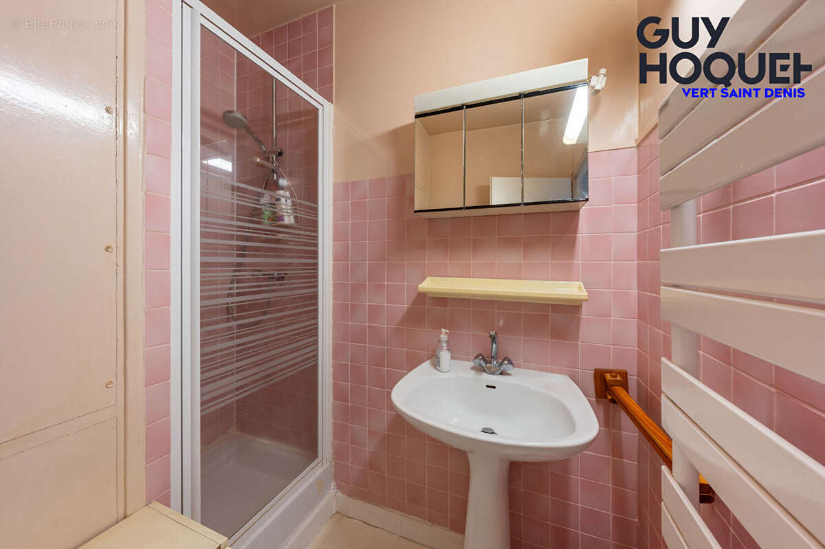 Maison à VERT-SAINT-DENIS