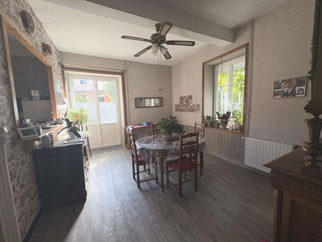 Maison 164 m² à Beaurepaire  - photo 5