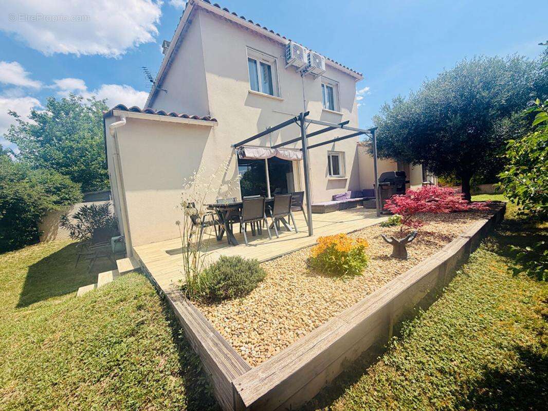 Villa Saint Privat Des Vieux 5 pièce(s) 114 m2 - photo 2