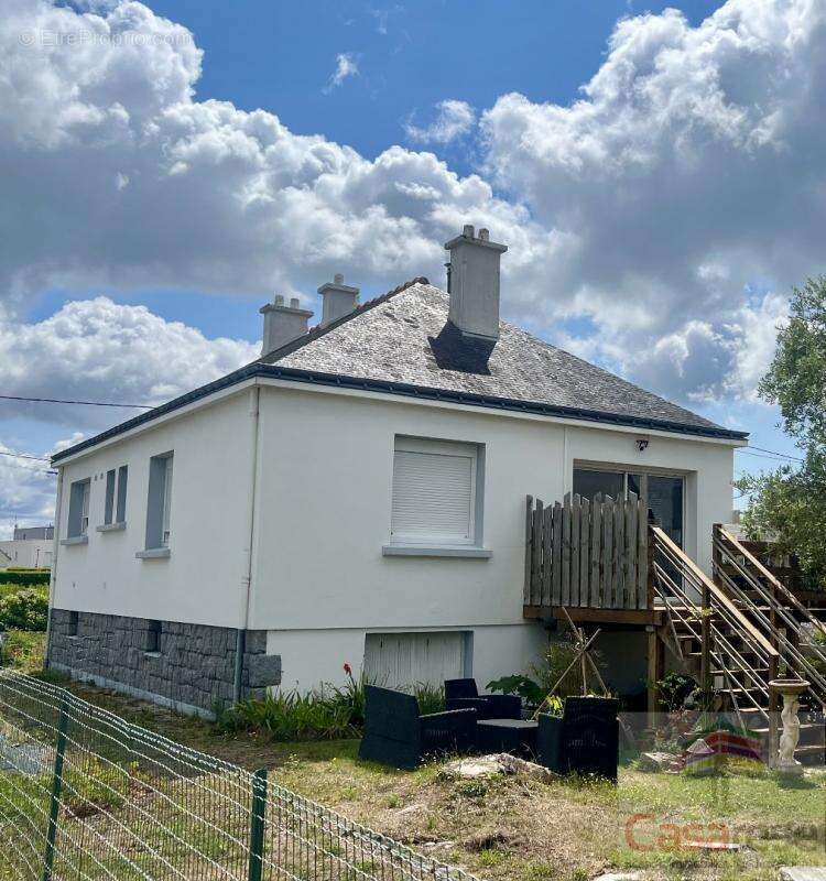 Maison à PLOUHINEC
