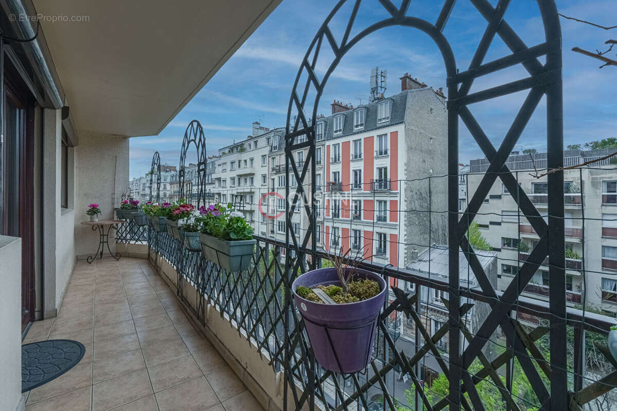 Appartement à PARIS-18E