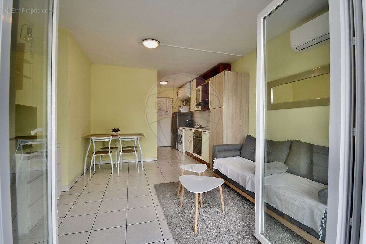 Appartement à VILLENEUVE-LOUBET