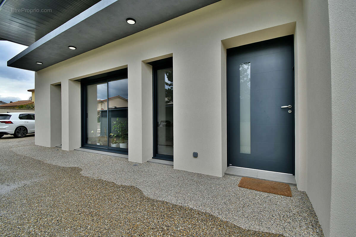 Maison à REVENTIN-VAUGRIS