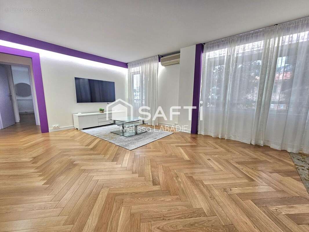 Photo 4 - Commerce à TOULON