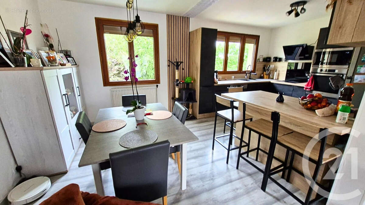 Maison à BERNAY