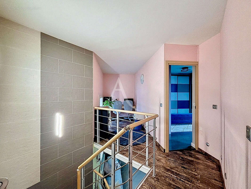 Maison à CHANTELOUP-EN-BRIE