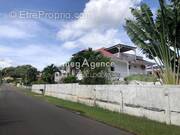 Maison à LES ABYMES