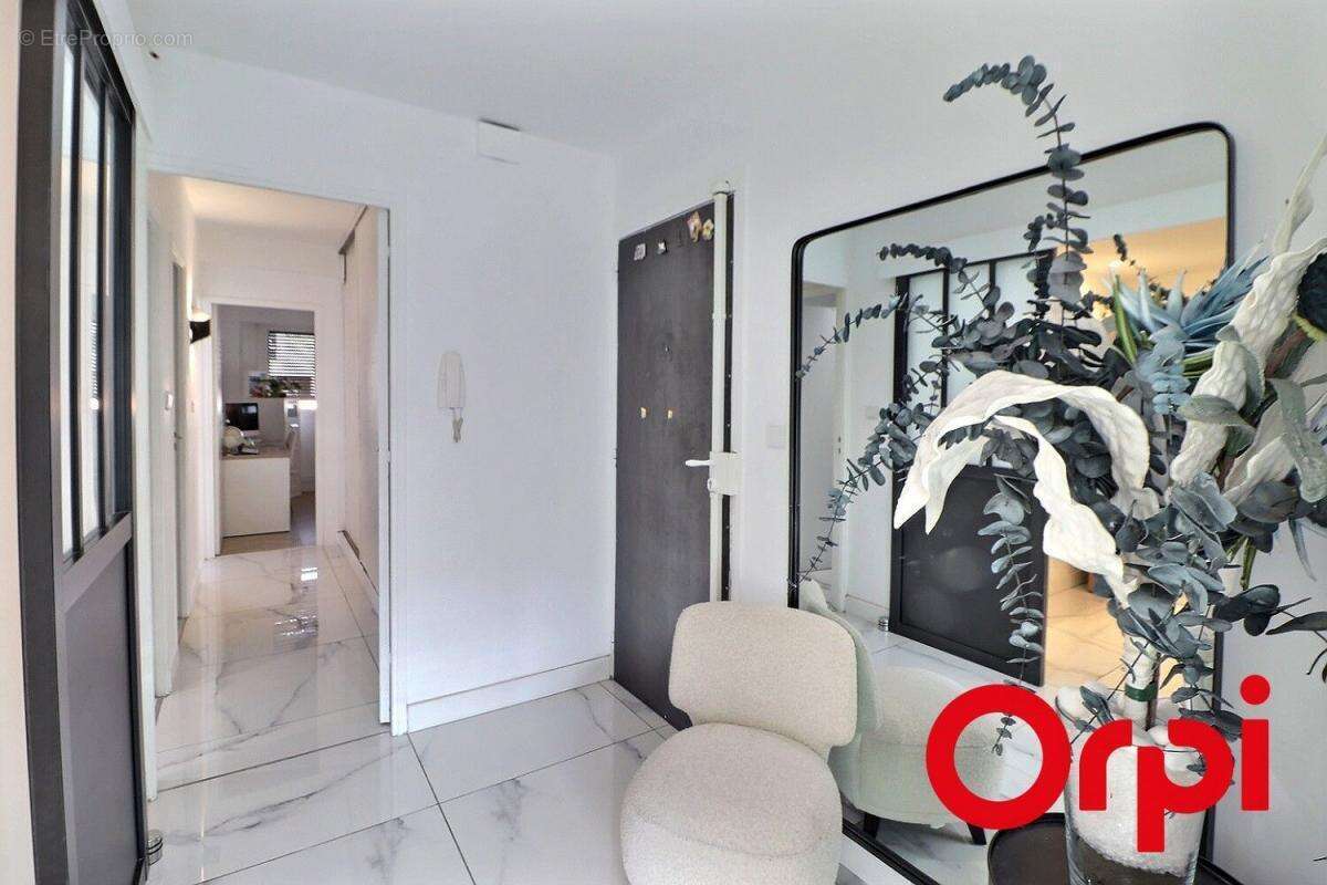 Appartement à MARSEILLE-2E