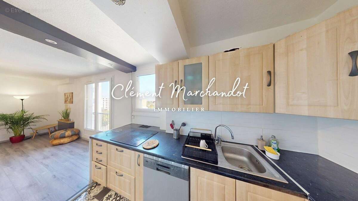 Photo 4 - Appartement à SAINT-DENIS