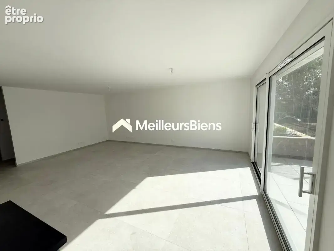 Maison neuve 5 pièces de 122 m² à Talange, terrain de 198 m² - photo 4
