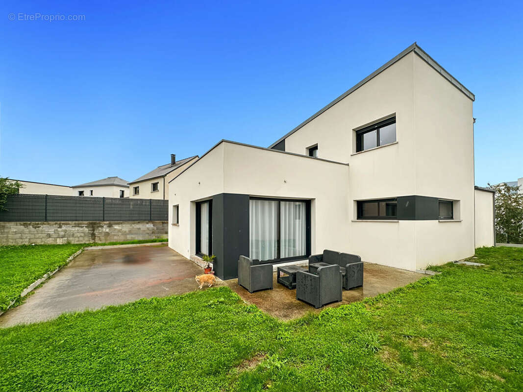 Maison à THORIGNE-FOUILLARD