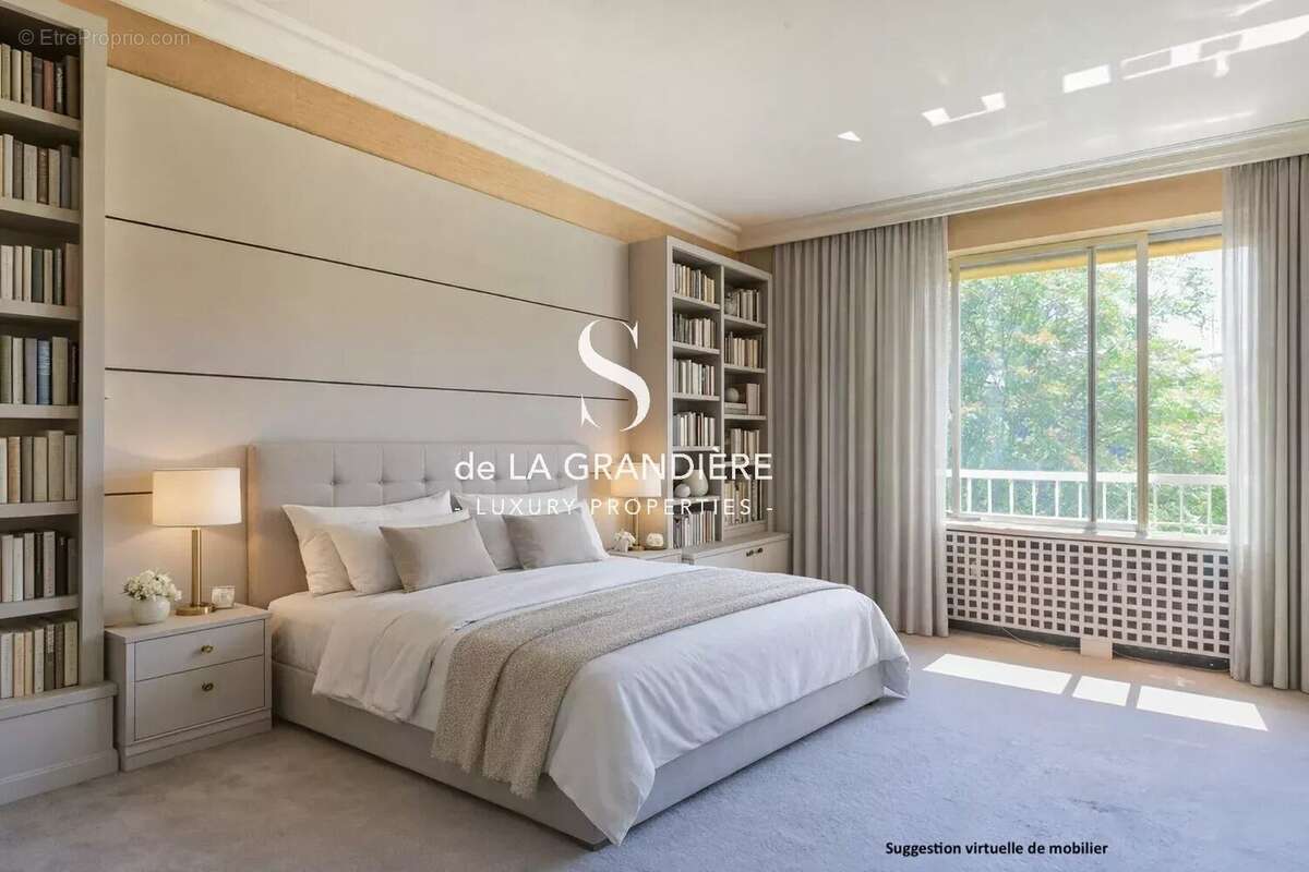 Appartement à PARIS-16E