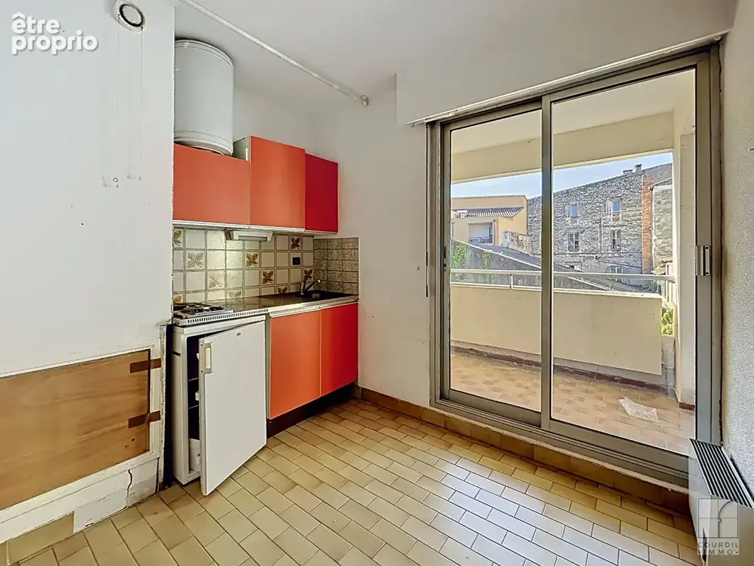 Nîmes- Jean Jaurés-  Studio 28 m² - photo 4