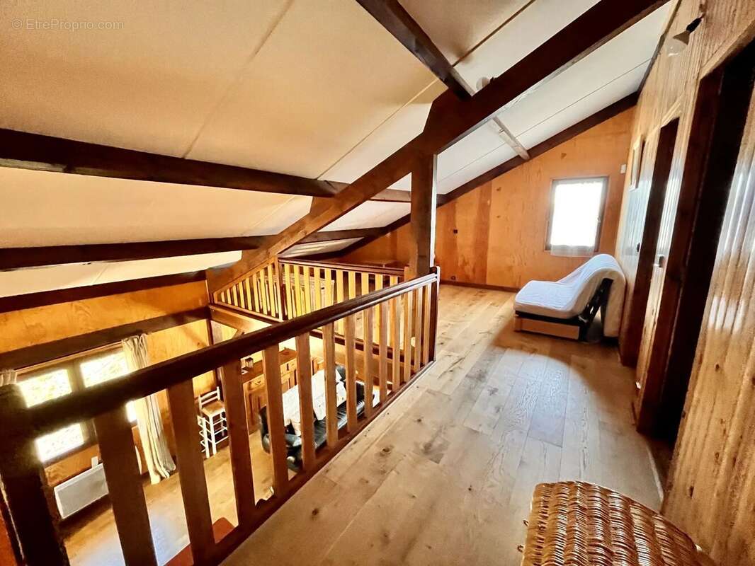 Maison à LES ANGLES