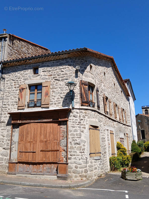 Autre à SAINT-DIER-D'AUVERGNE