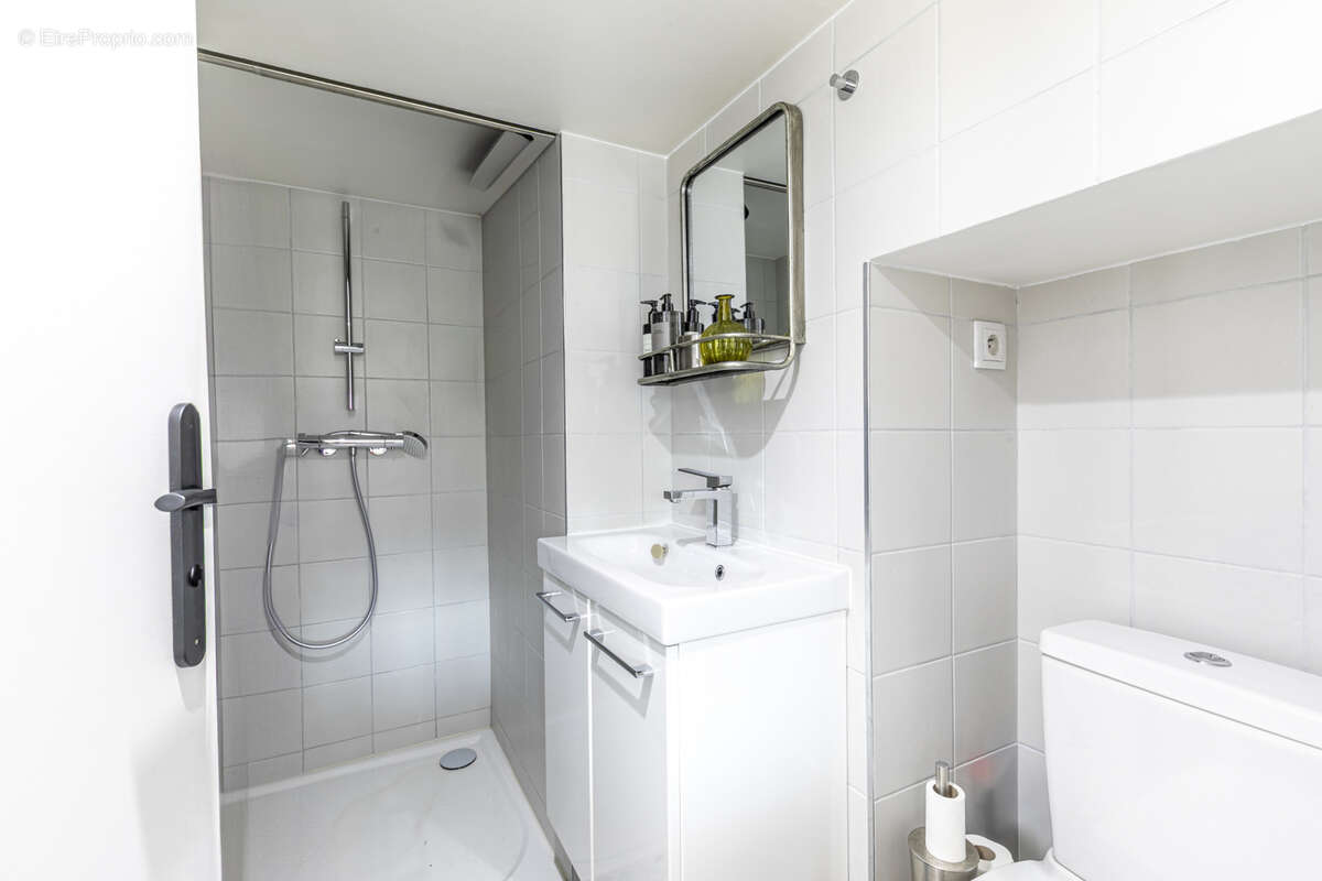 Appartement à COURBEVOIE