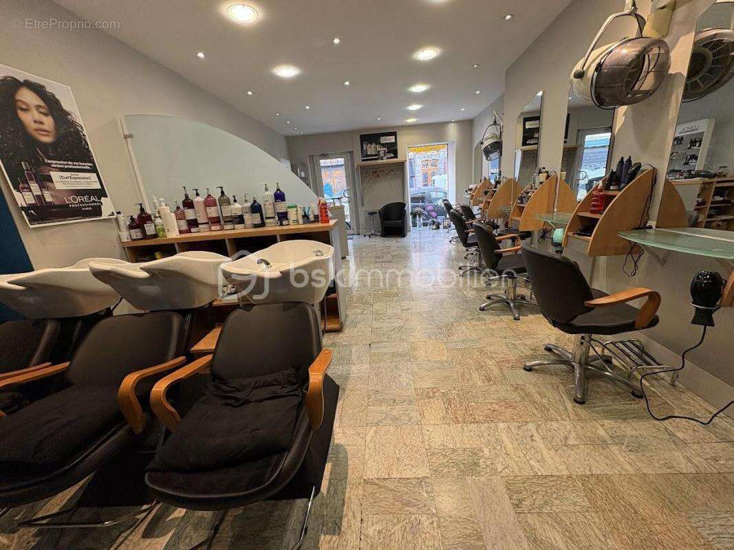 Fonds de commerce d'un salon de coiffure au cœur de Bagnères - photo 5