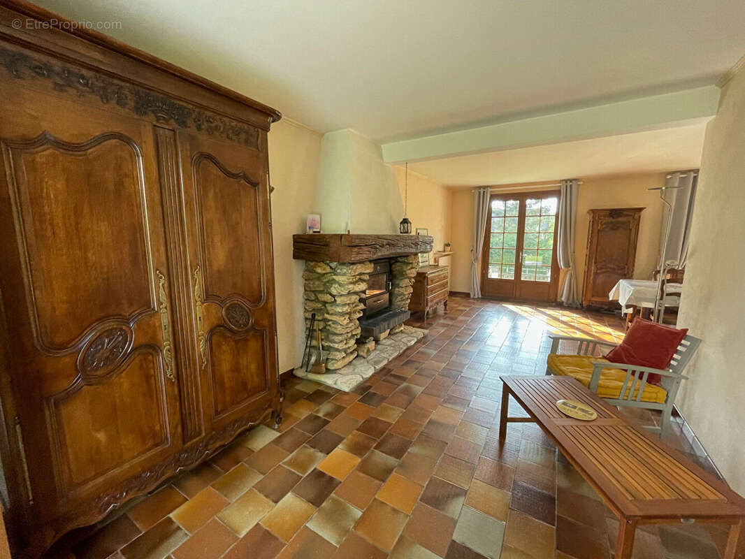 Maison à DROUE-SUR-DROUETTE