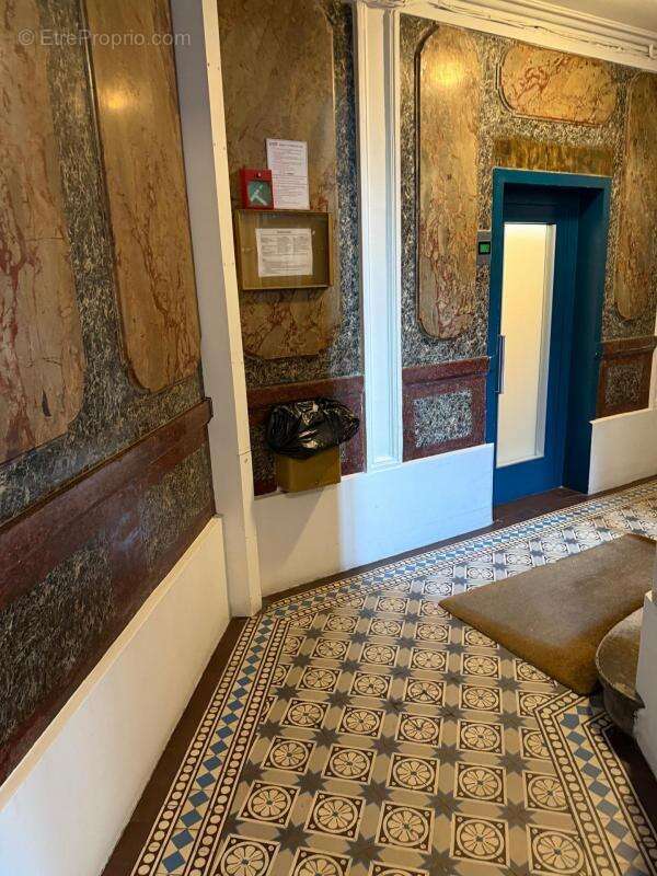 Appartement à PARIS-19E